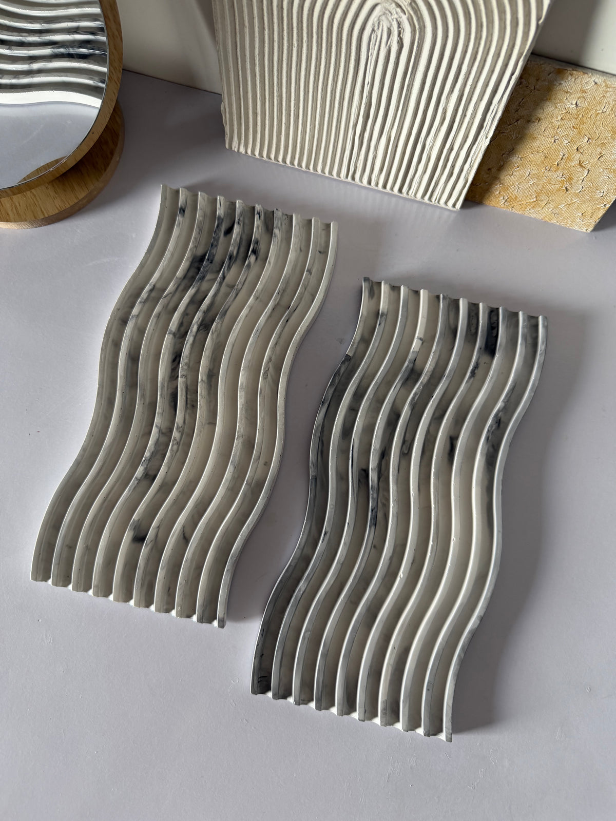 Wavy Tray
