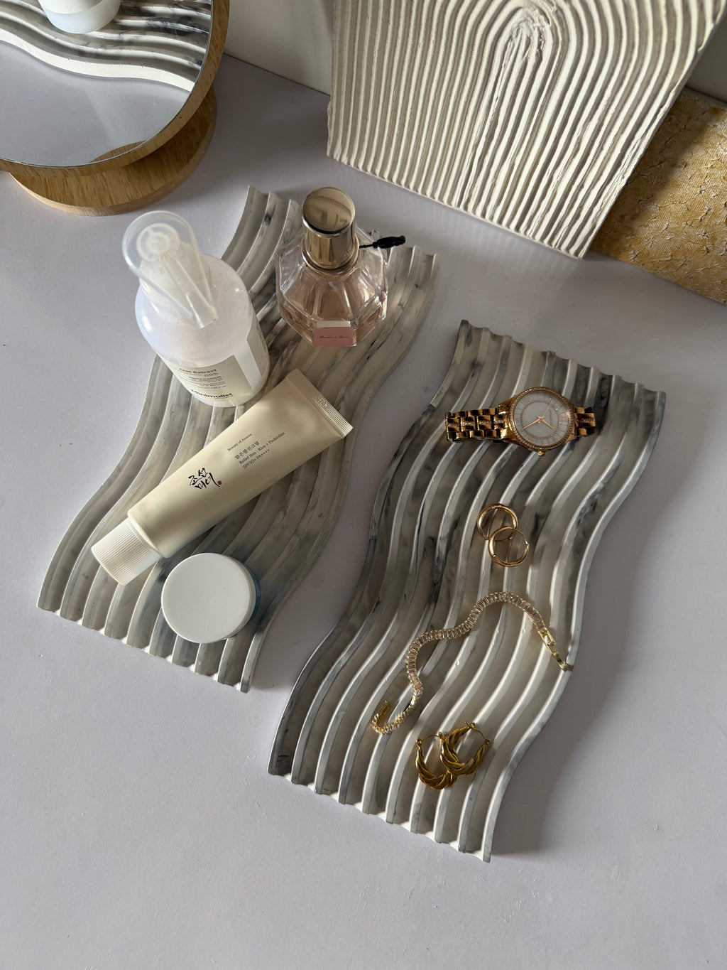 Wavy Tray