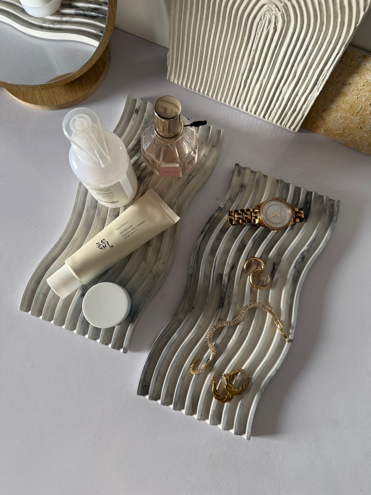 Wavy Tray